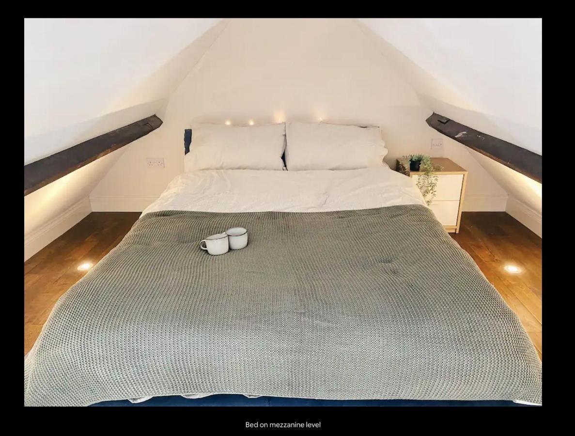 Mezzanine Studio Apartment London Luaran gambar